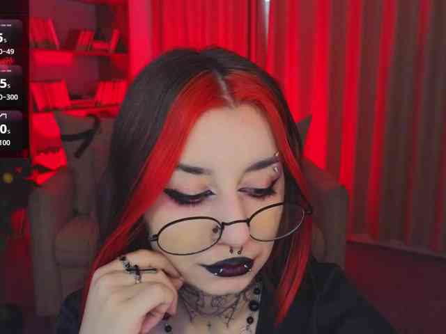 MistressMarcelline webcam