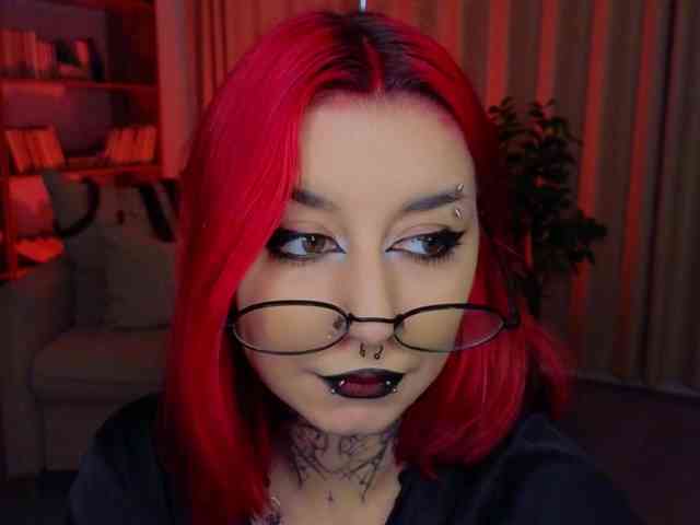 MistressMarcelline webcam