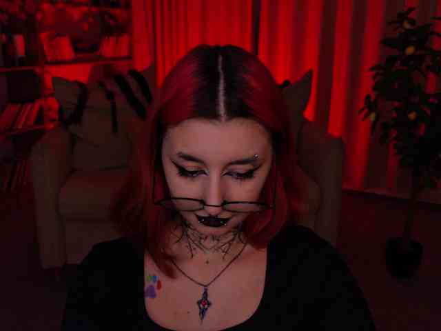MistressMarcelline webcam