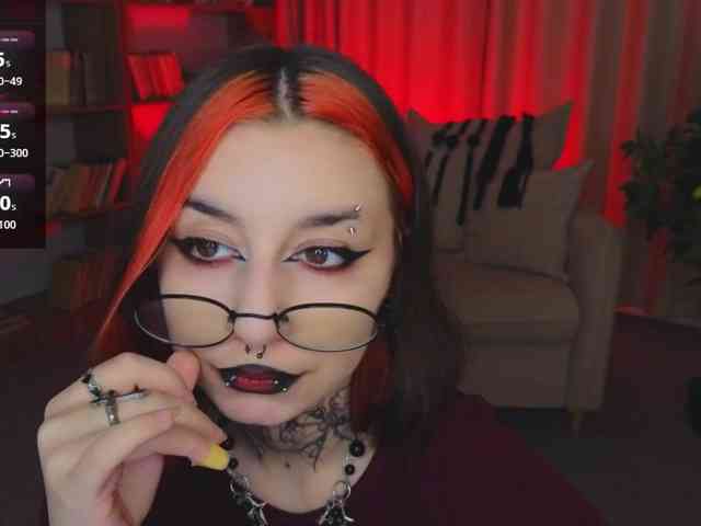 MistressMarcelline webcam