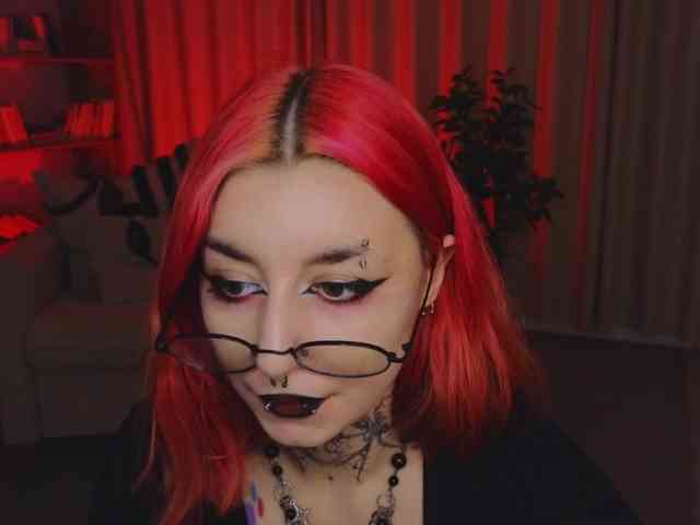 MistressMarcelline webcam