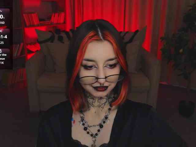 MistressMarcelline webcam