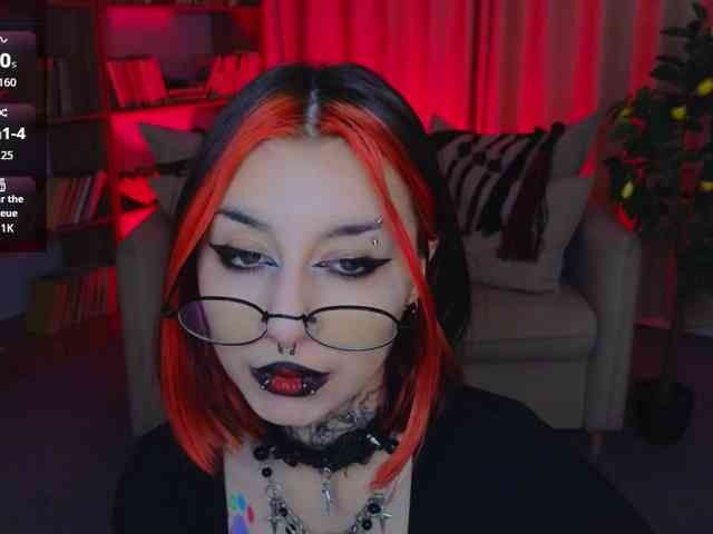 MistressMarcelline webcam