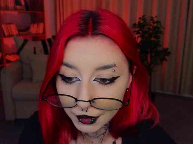 MistressMarcelline webcam