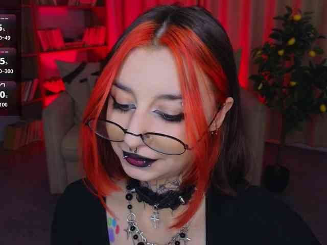 MistressMarcelline webcam