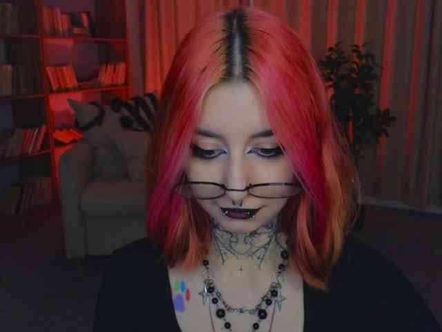 MistressMarcelline webcam