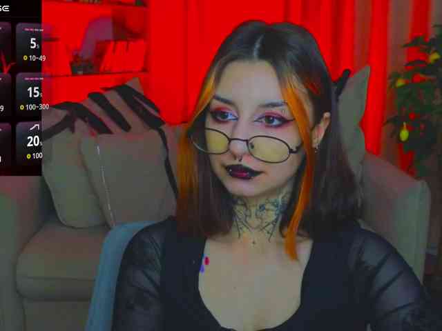 MistressMarcelline webcam