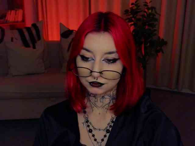 MistressMarcelline webcam