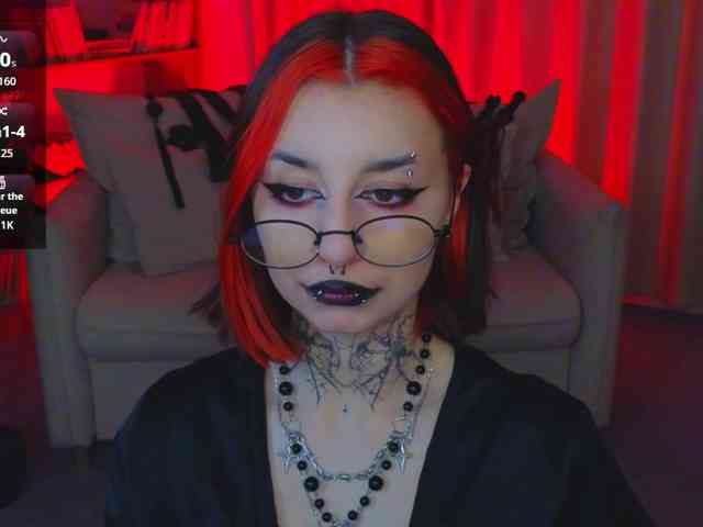 MistressMarcelline webcam