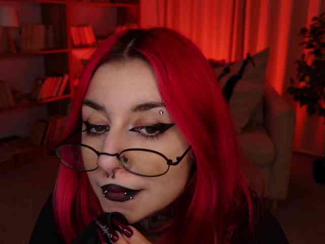 MistressMarcelline webcam