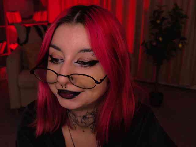 MistressMarcelline webcam