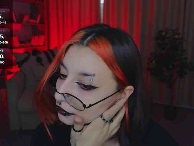 MistressMarcelline webcam