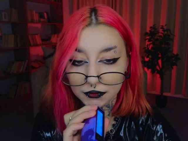 MistressMarcelline webcam