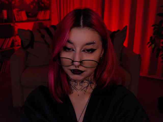 MistressMarcelline webcam