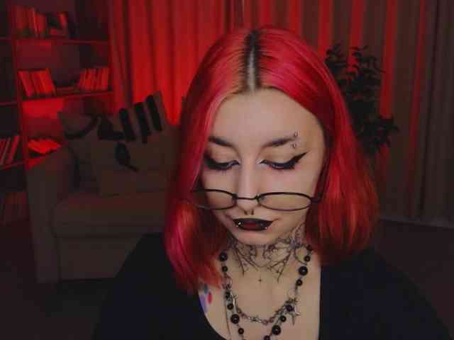 MistressMarcelline webcam