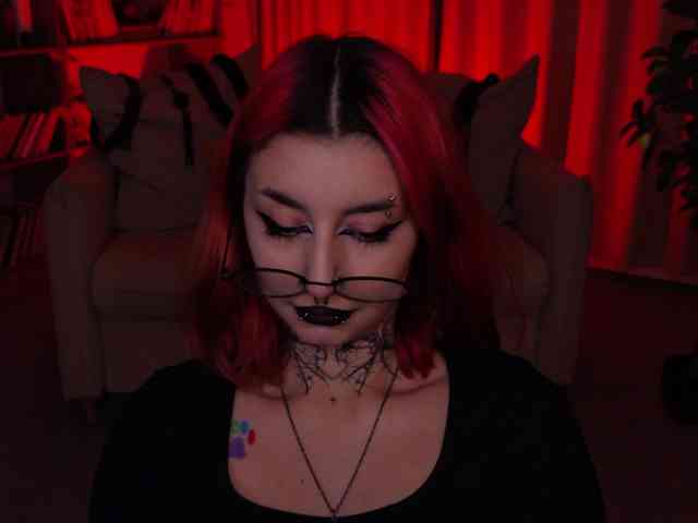 MistressMarcelline webcam