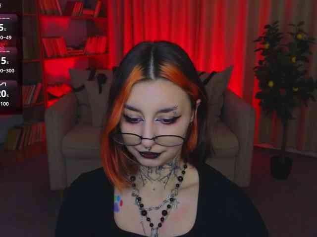 MistressMarcelline webcam