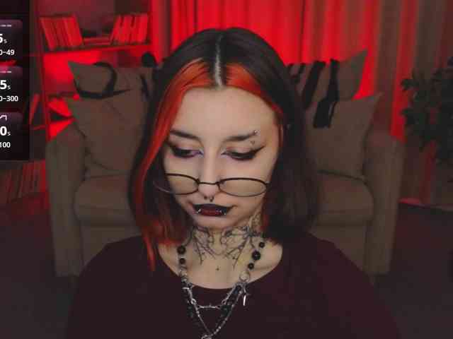 MistressMarcelline webcam