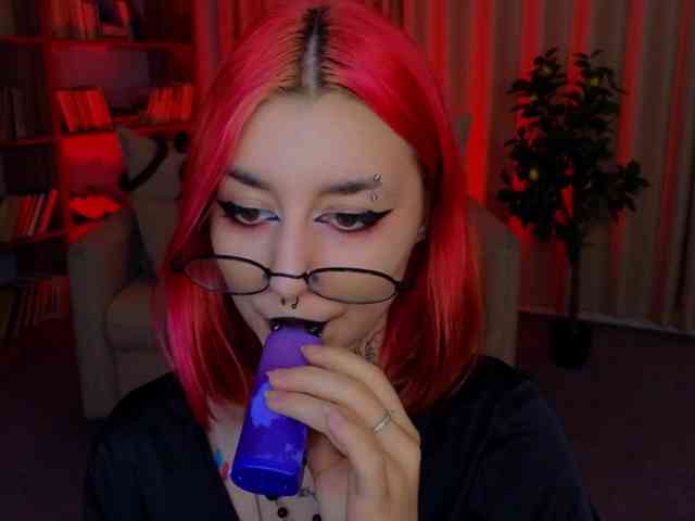 MistressMarcelline webcam