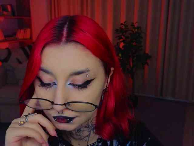 MistressMarcelline webcam