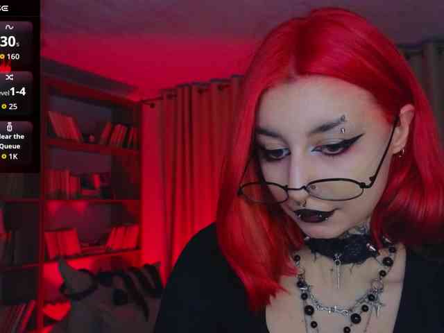 MistressMarcelline webcam