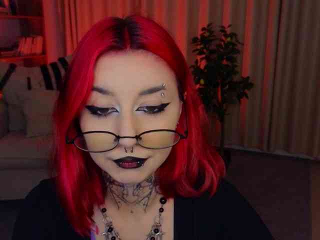 MistressMarcelline webcam