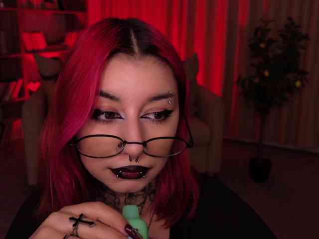 MistressMarcelline webcam