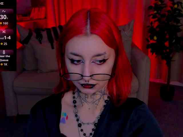 MistressMarcelline webcam
