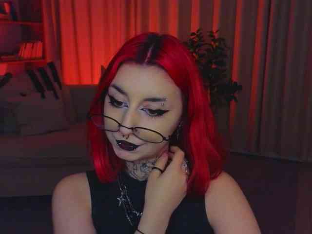 MistressMarcelline webcam