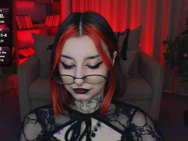 MistressMarcelline webcam