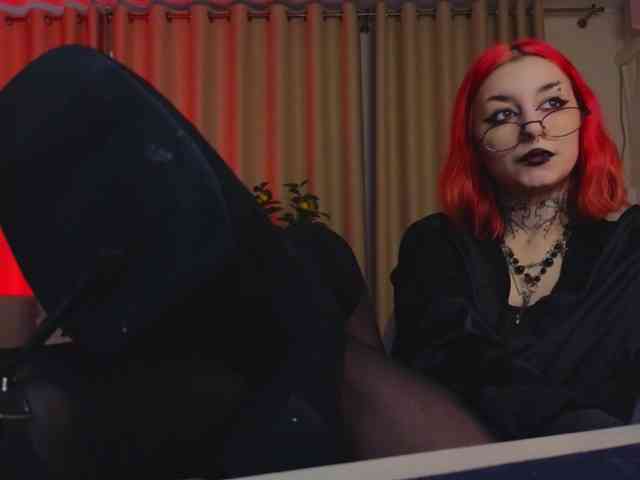 MistressMarcelline webcam
