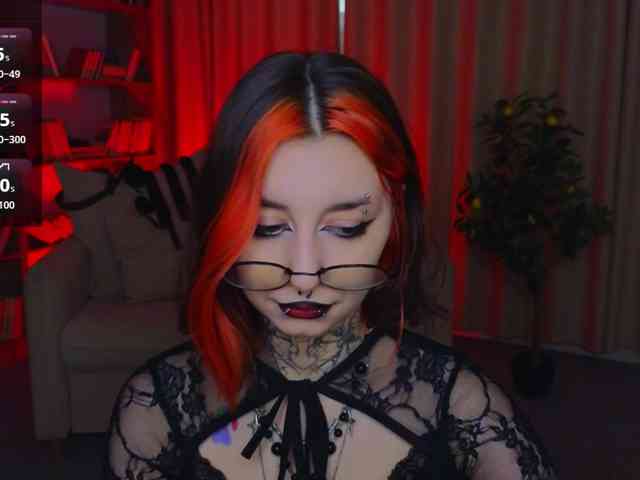 MistressMarcelline webcam