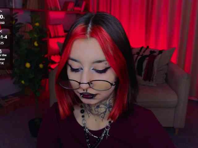 MistressMarcelline webcam