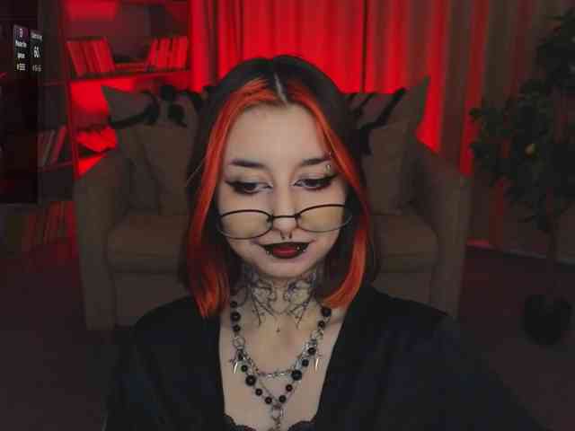 MistressMarcelline webcam