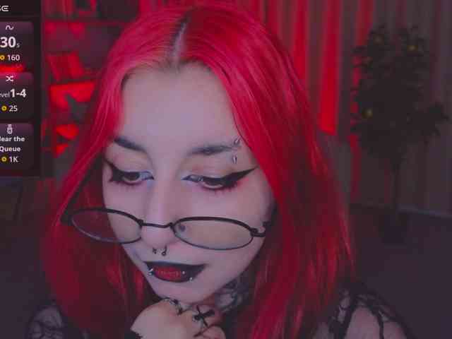 MistressMarcelline webcam