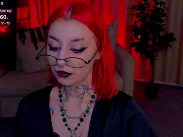MistressMarcelline webcam