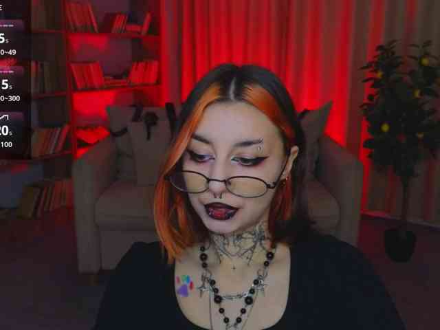 MistressMarcelline webcam