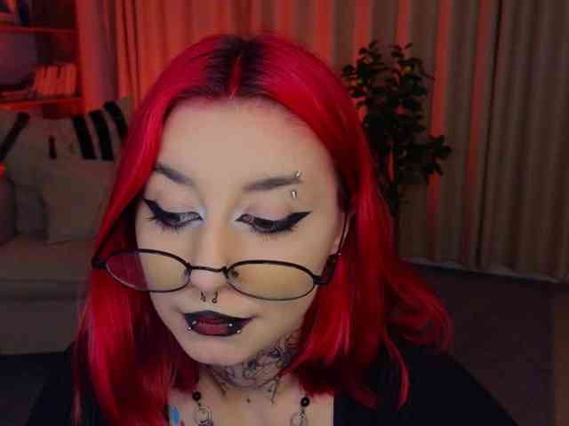 MistressMarcelline webcam
