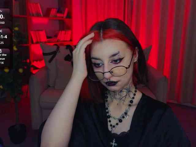MistressMarcelline webcam