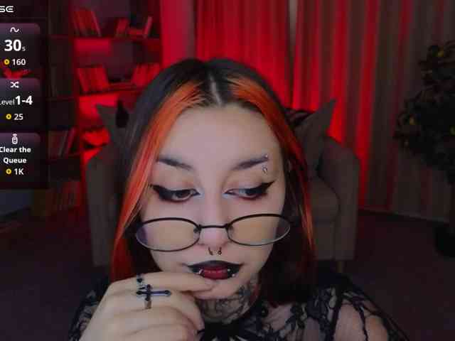 MistressMarcelline webcam