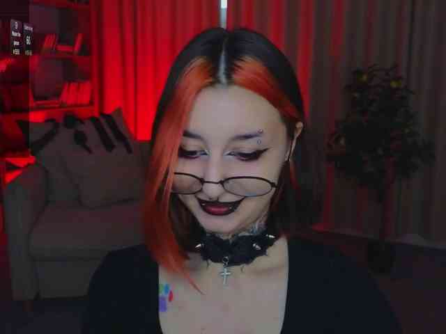MistressMarcelline webcam