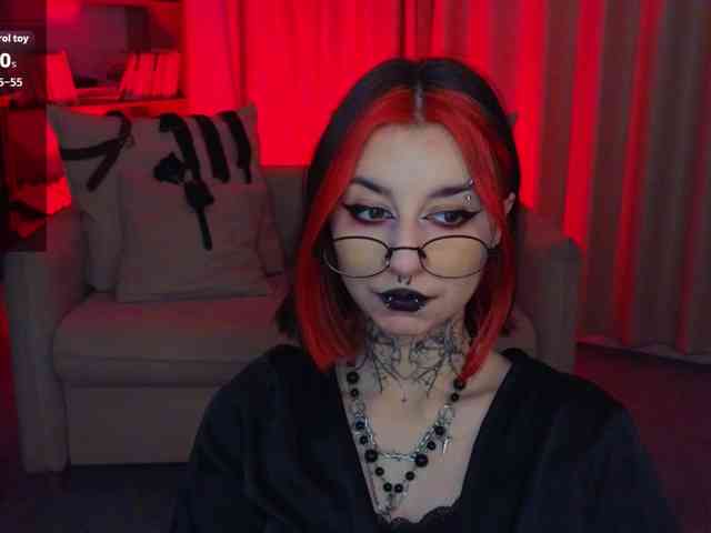MistressMarcelline webcam