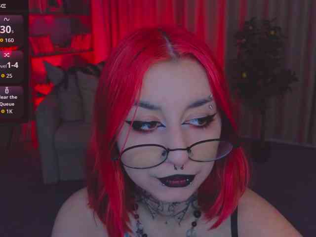 MistressMarcelline webcam