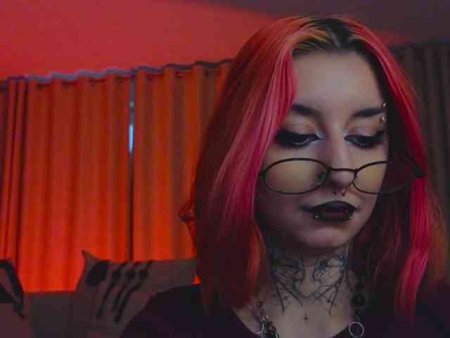 MistressMarcelline webcam