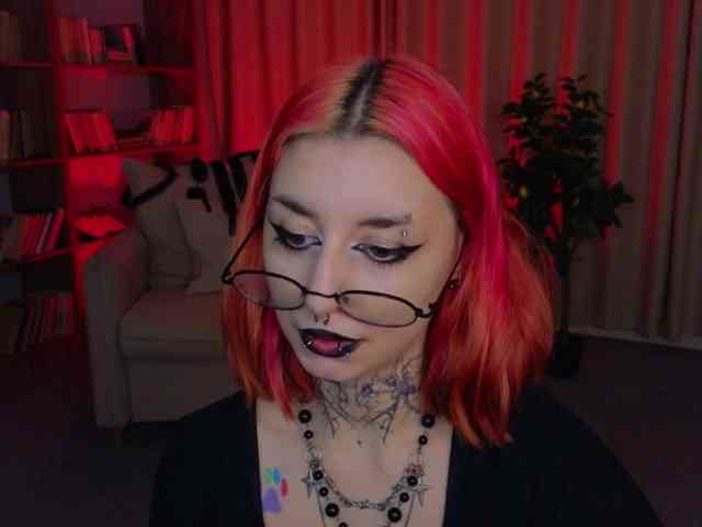 MistressMarcelline webcam