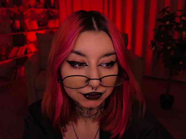 MistressMarcelline webcam