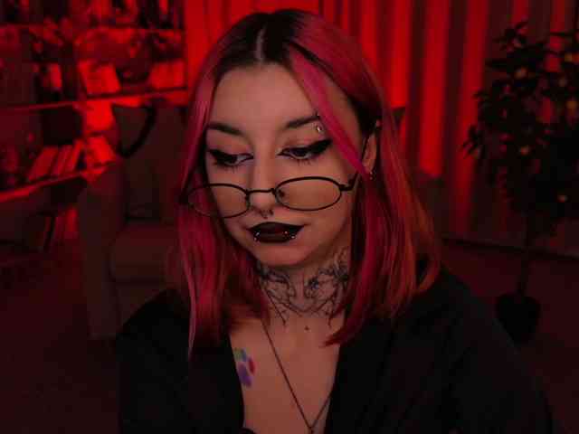 MistressMarcelline webcam