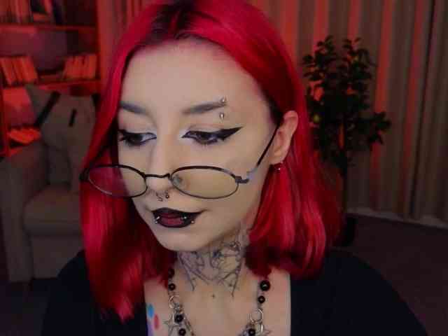 MistressMarcelline webcam