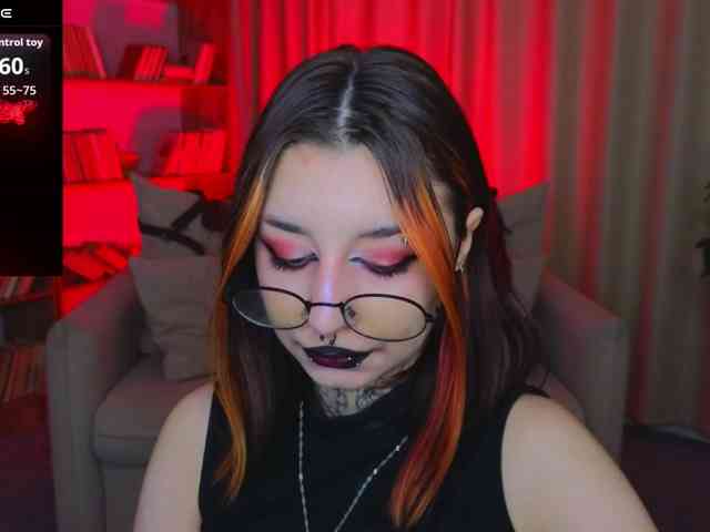 MistressMarcelline webcam