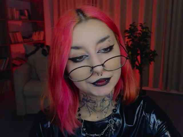 MistressMarcelline webcam